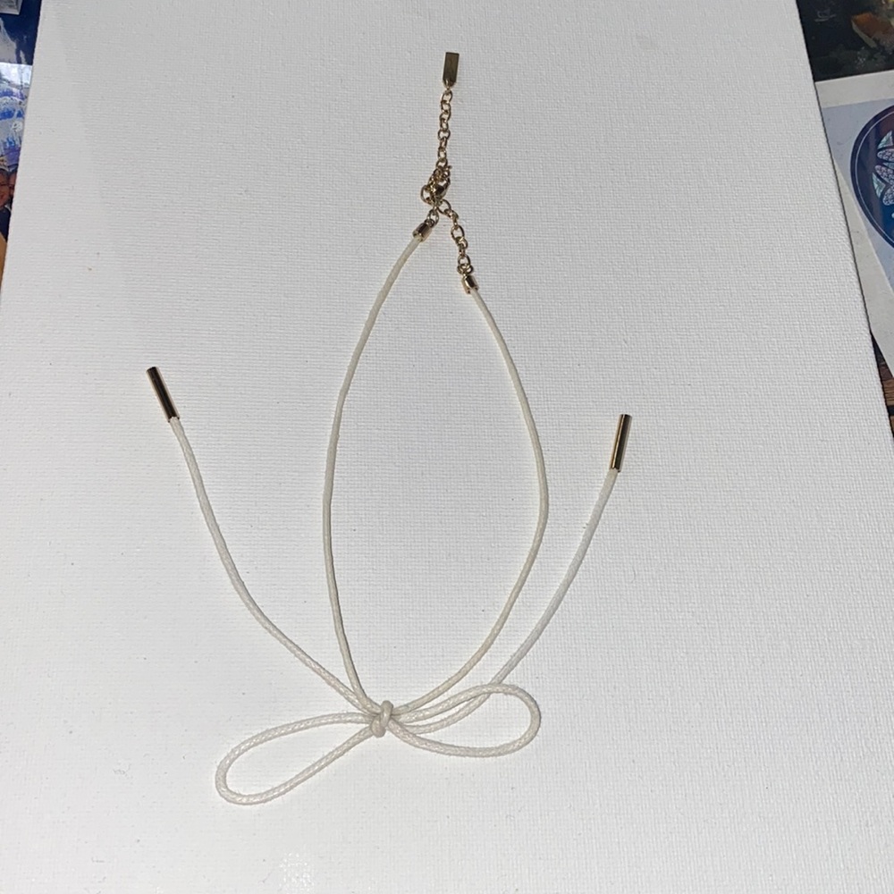 Tie necklace